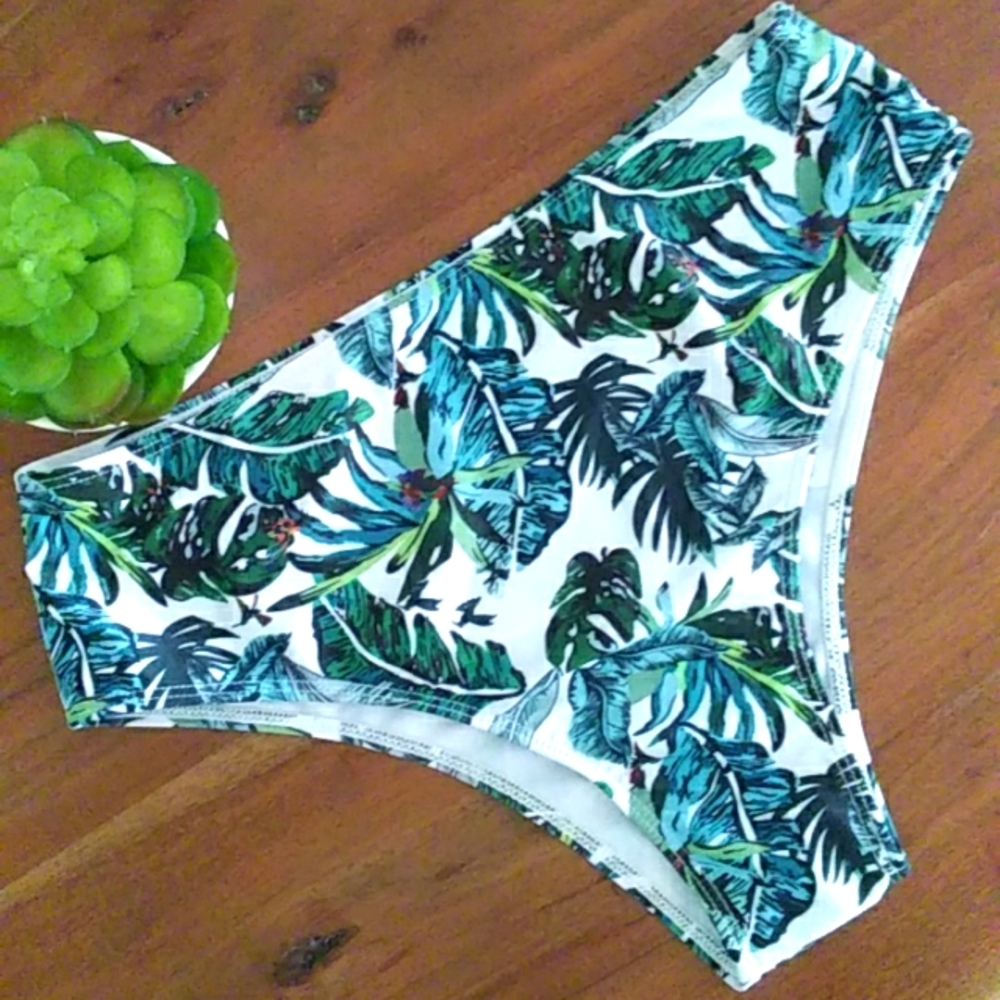 Nwot SHEIN HIGHWAIST TROPICAL SWIMSUIT BOTTOMS. M